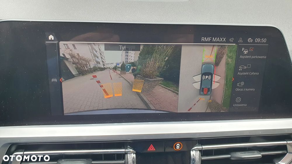 BMW Seria 3 330i xDrive Luxury Line sport - 36