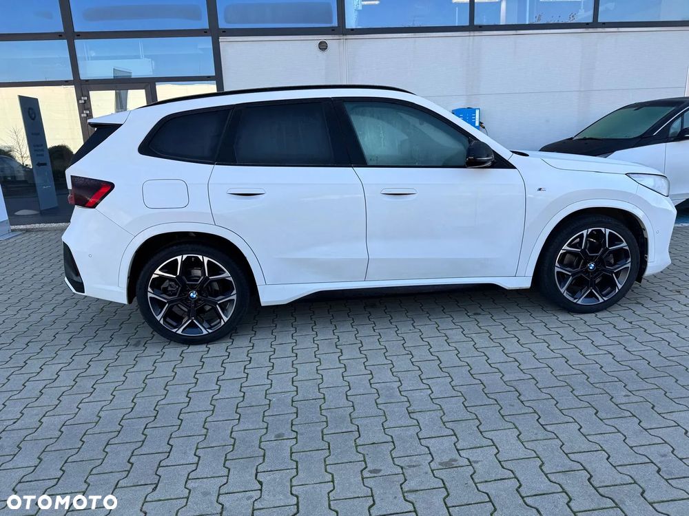 BMW X1 xDrive23i mHEV - 1