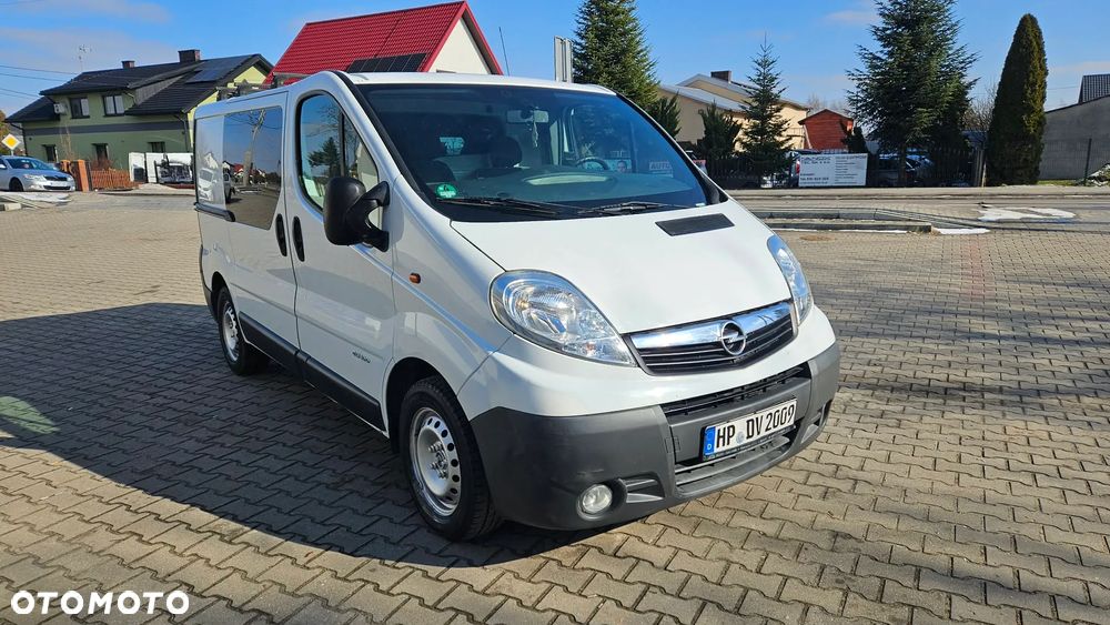 Opel vivaro - 2