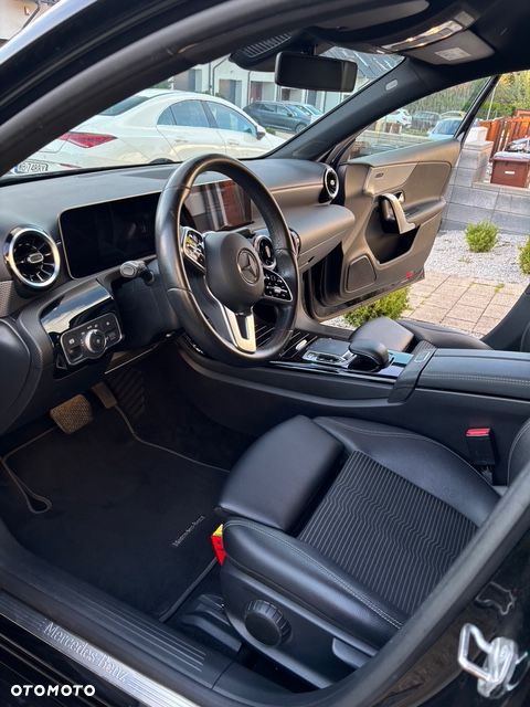 Mercedes-Benz Klasa A 180 Progressive 7G-DCT - 13