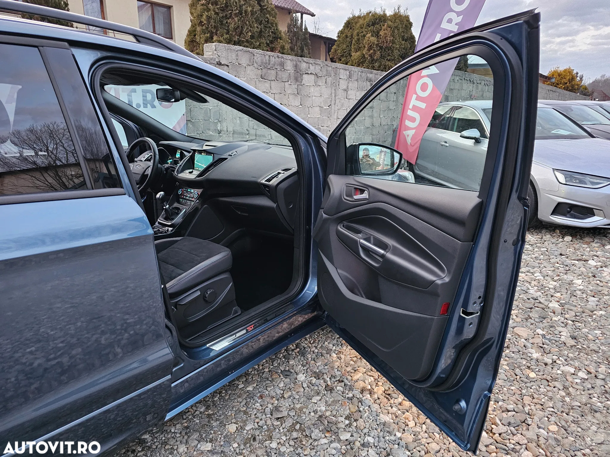Ford Kuga - 26
