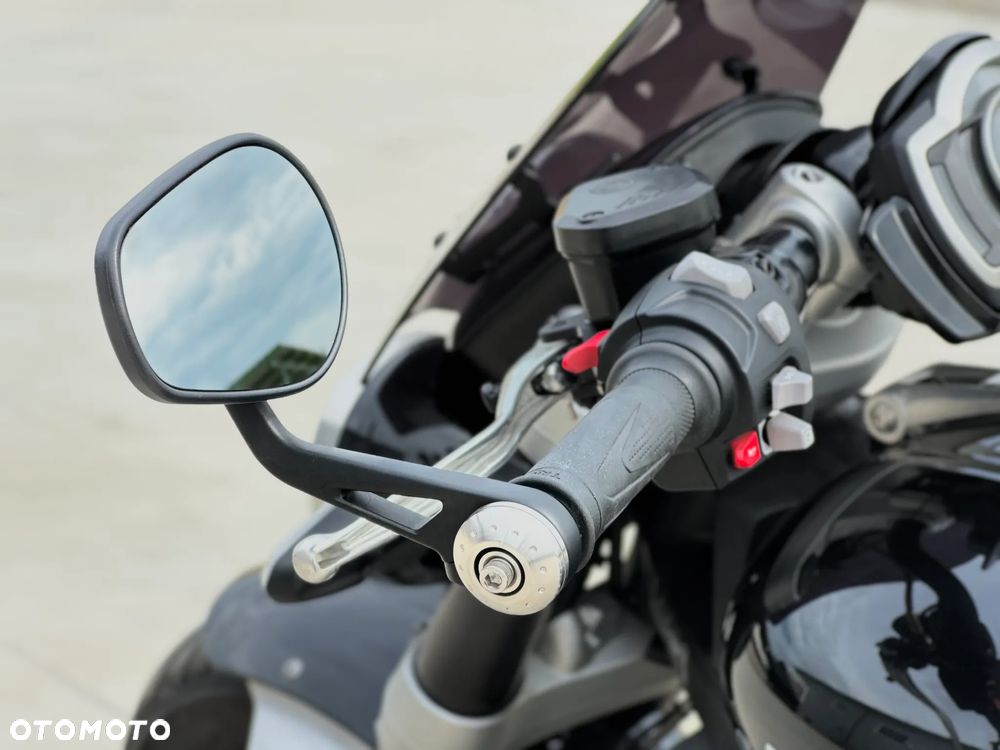 Triumph Rocket - 23