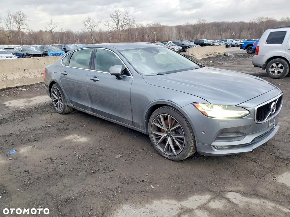 Volvo S90 T6 AWD Geartronic Momentum - 4