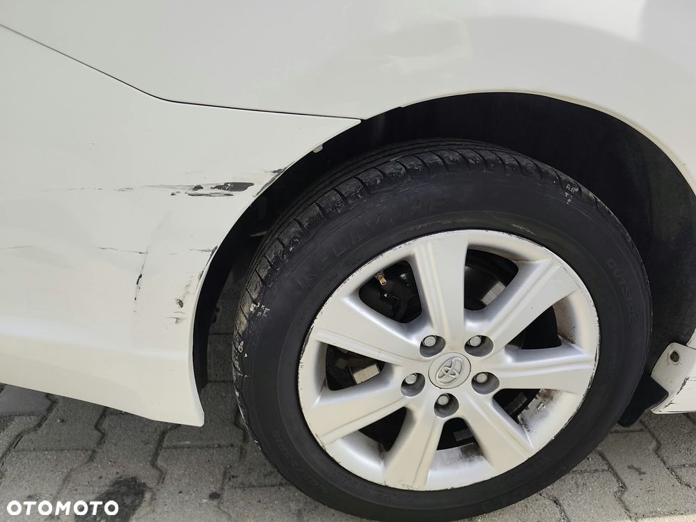 Toyota Avensis 2.0 D-4D Premium - 15