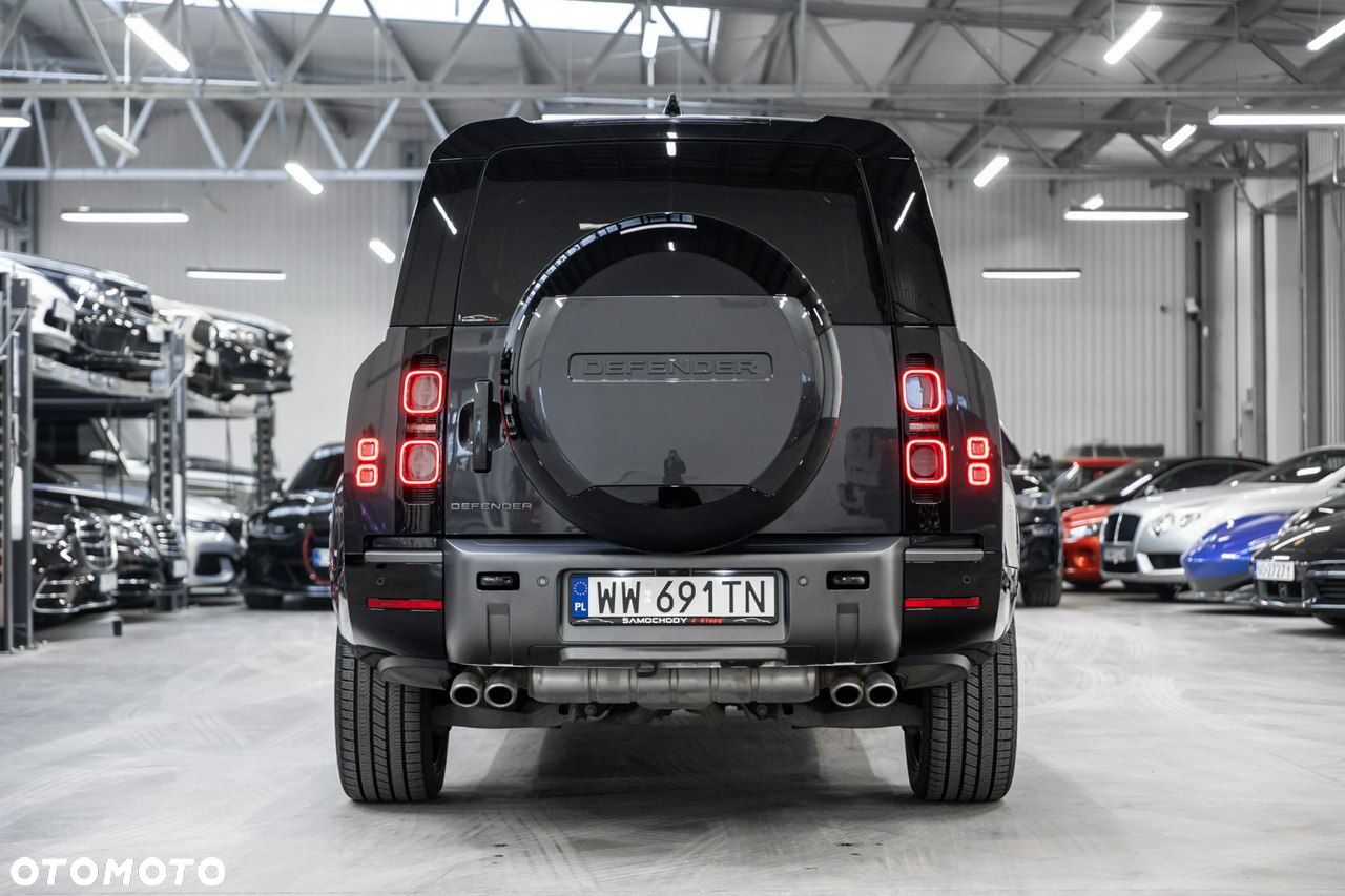 Land Rover Defender - 8