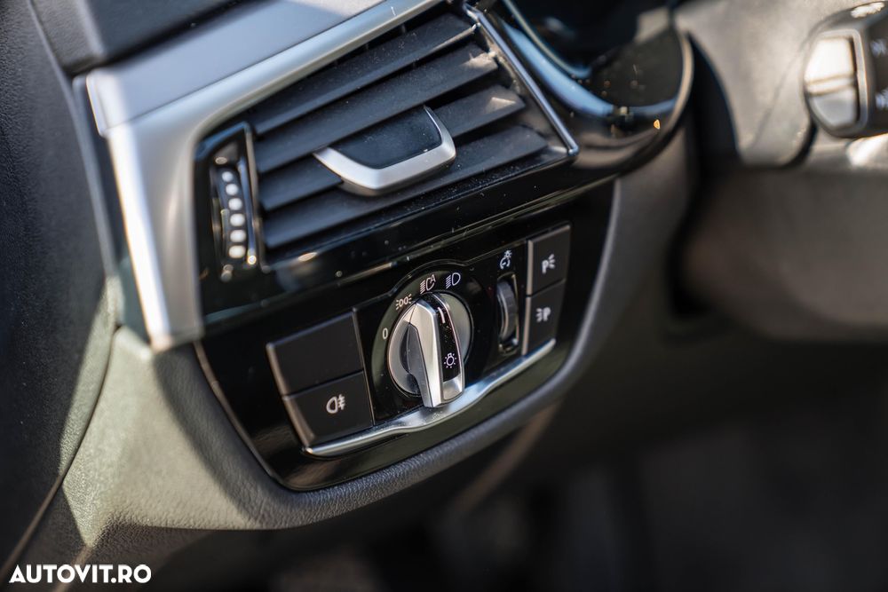 BMW Seria 5 520d - 7