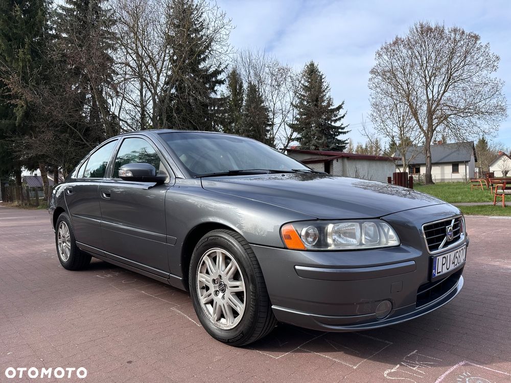 Volvo S60 2.4D Momentum - 5