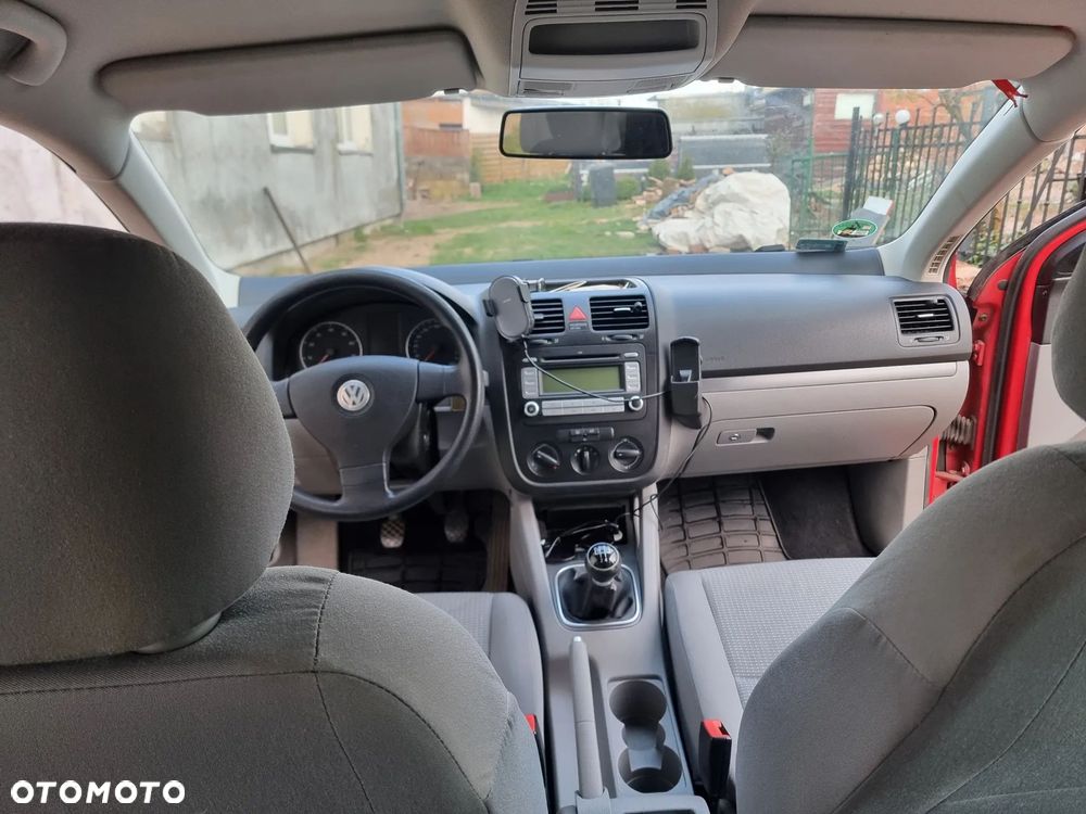 Volkswagen Golf 1.6 Comfortline - 11