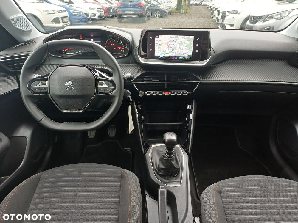 Peugeot 208 PureTech 100 Allure - 22