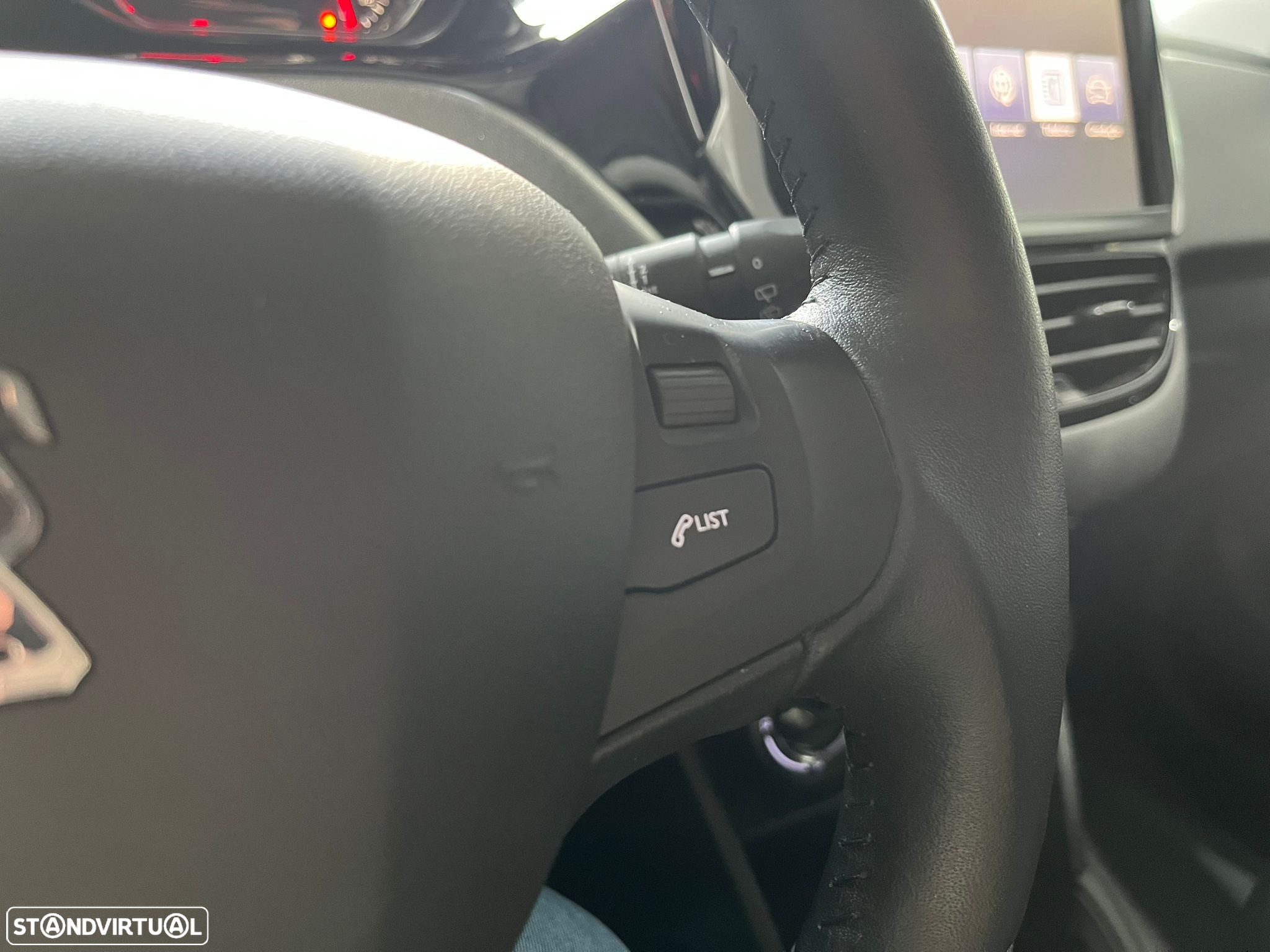 Peugeot 208 1.2 PureTech Active - 20