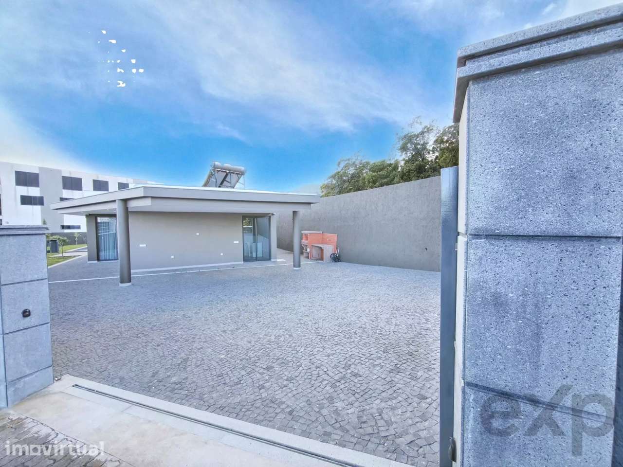 Moradia Contemporânea com 3 Suítes, Água de Pena, Madeira - Grande imagem: 3/59
