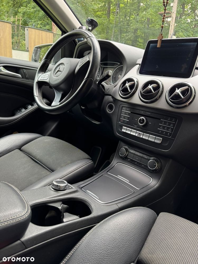 Mercedes-Benz Klasa B 180 (CDI) d 7G-DCT AMG Line - 12