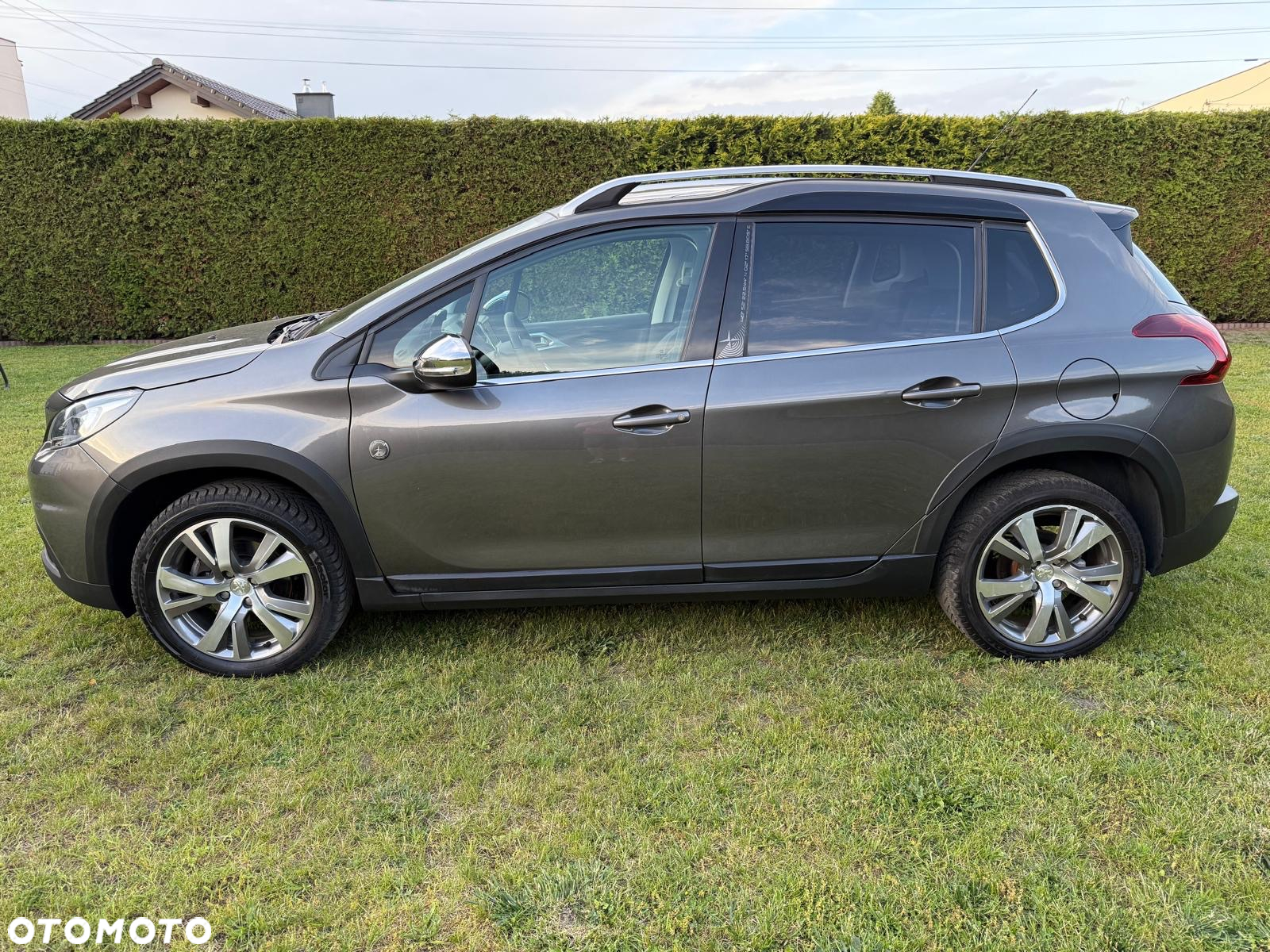 Peugeot 2008 1.2 Pure Tech GPF Allure S&S EAT6 - 2