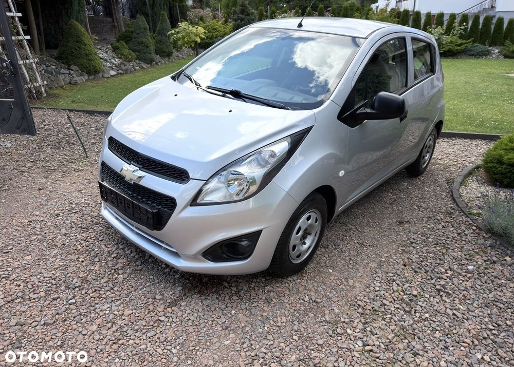 Chevrolet Spark 1.0 + - 15