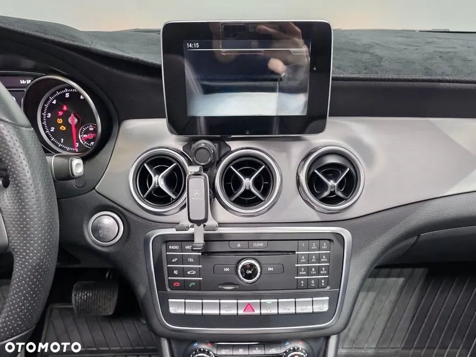Mercedes-Benz GLA 250 4Matic 7G-DCT AMG Line - 9