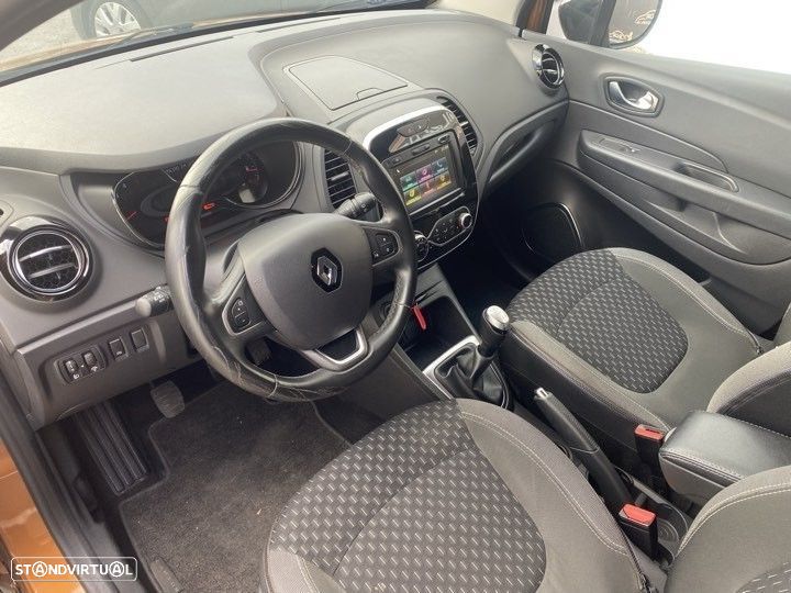 Renault Captur 1.5 dCi Exclusive - 10
