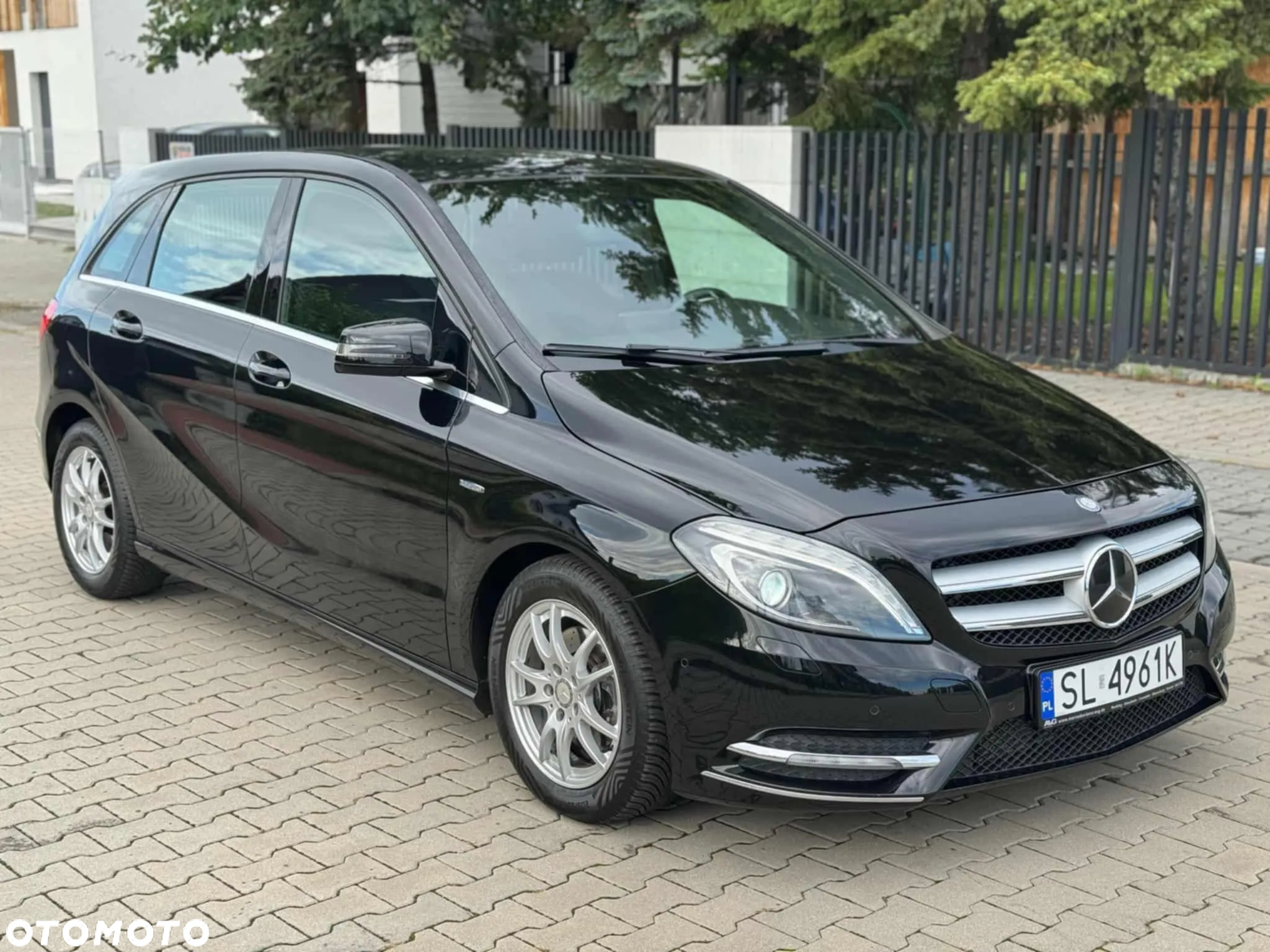 Mercedes-Benz Klasa B 180 BlueEFFICIENCY Edition Style - 3