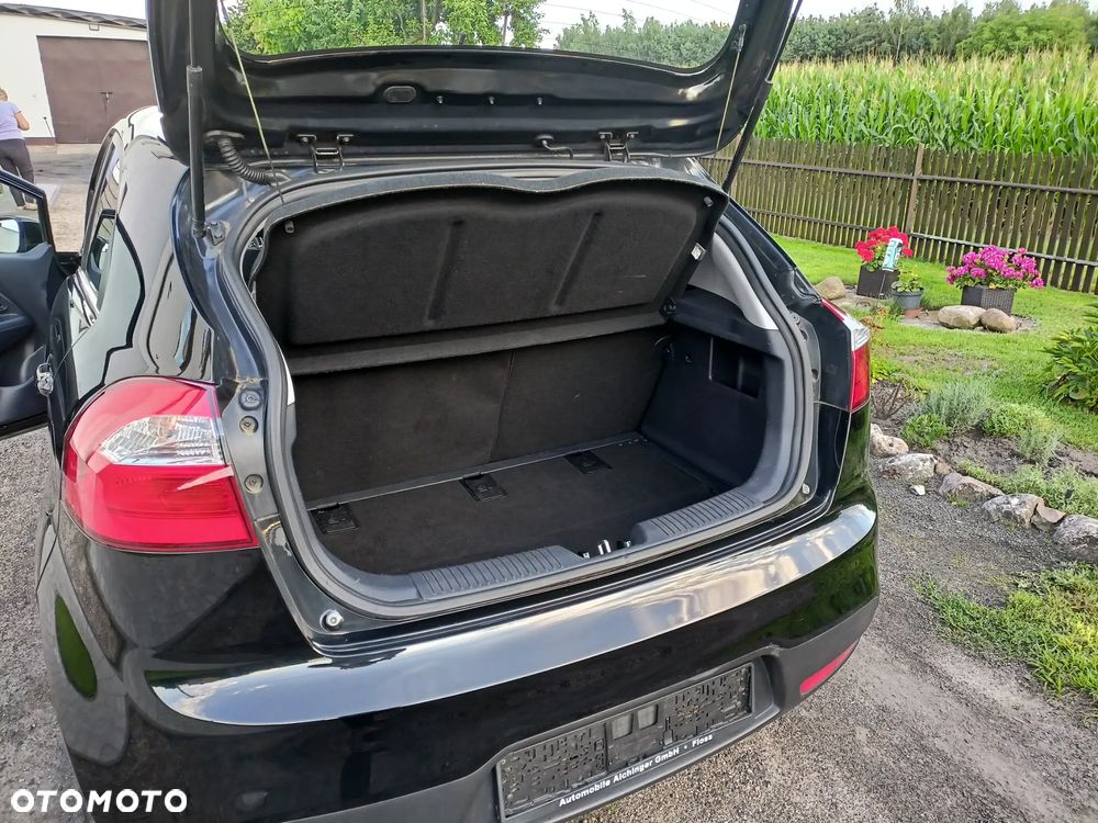 Kia Rio - 14