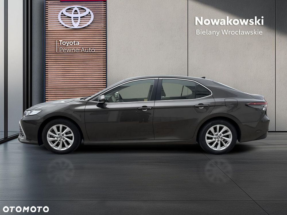 Toyota Camry 2.5 Hybrid Comfort CVT - 4