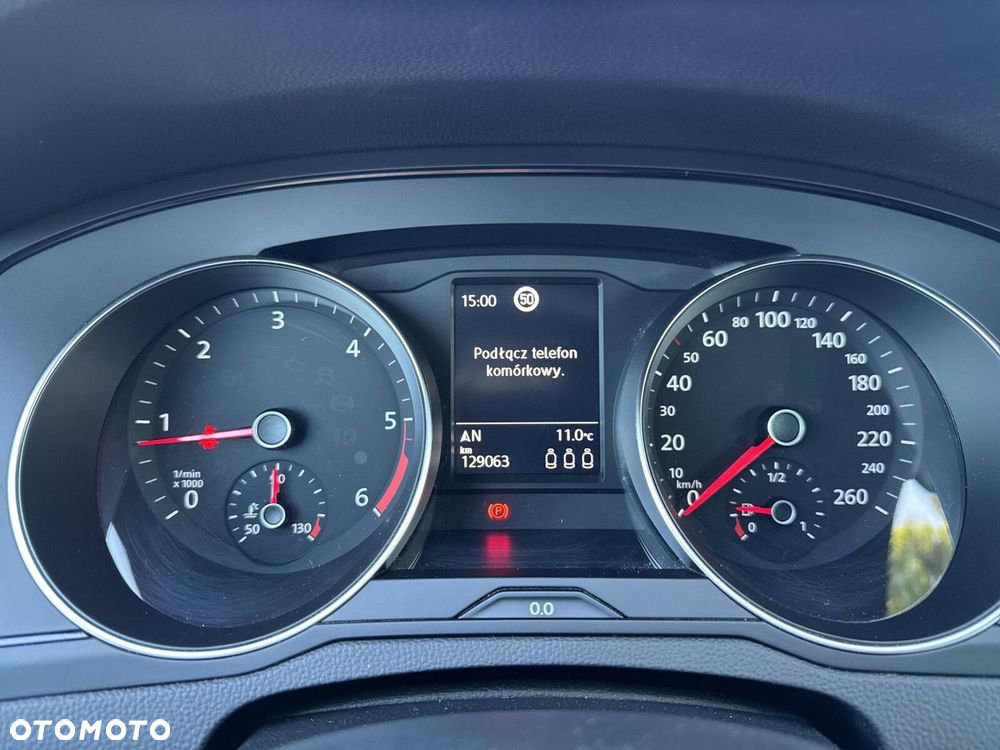 Volkswagen Passat - 15