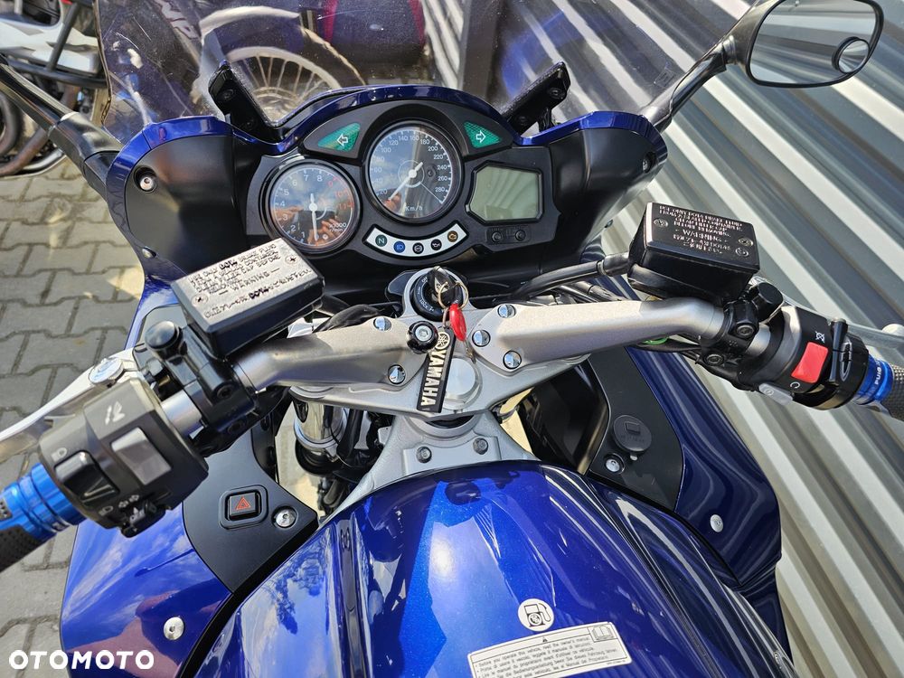 Yamaha FJR - 12