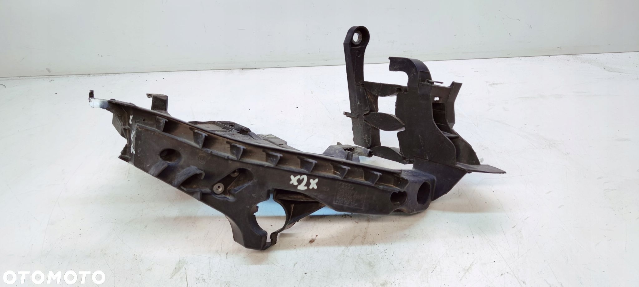 ŚLIZG UCHWYT MOCOWANIE REFLEKTORA PRAWY AUDI A4 B8 8K0805608C *2* - 1