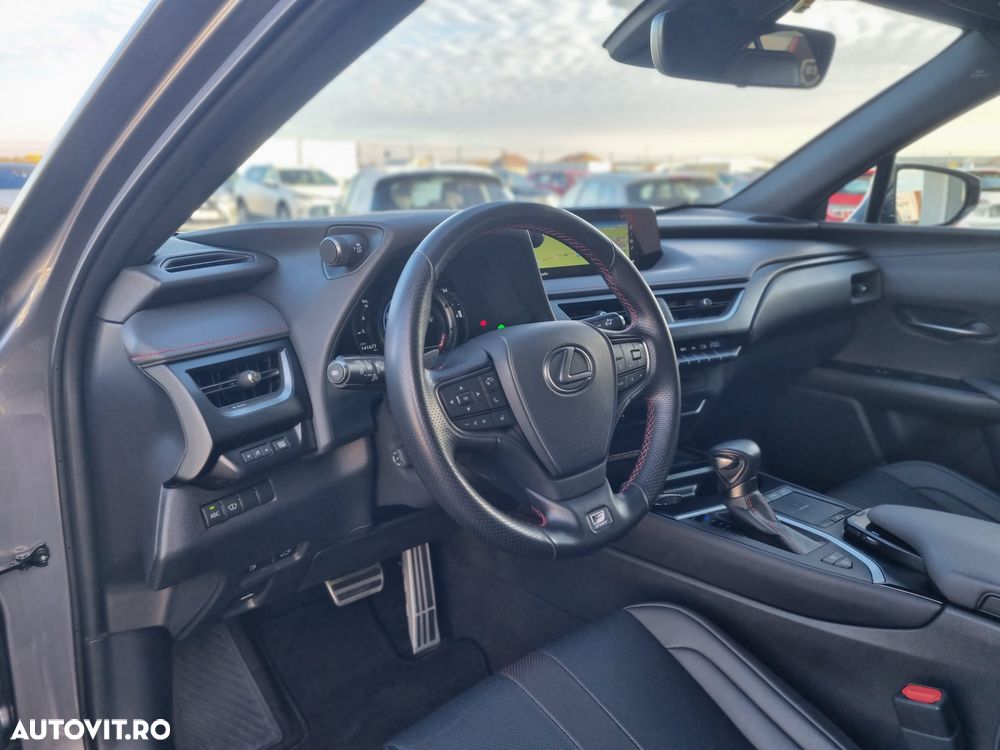Lexus UX 250h (E-FOUR) F SPORT - 10