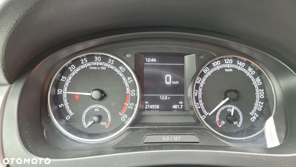 Skoda RAPID - 8