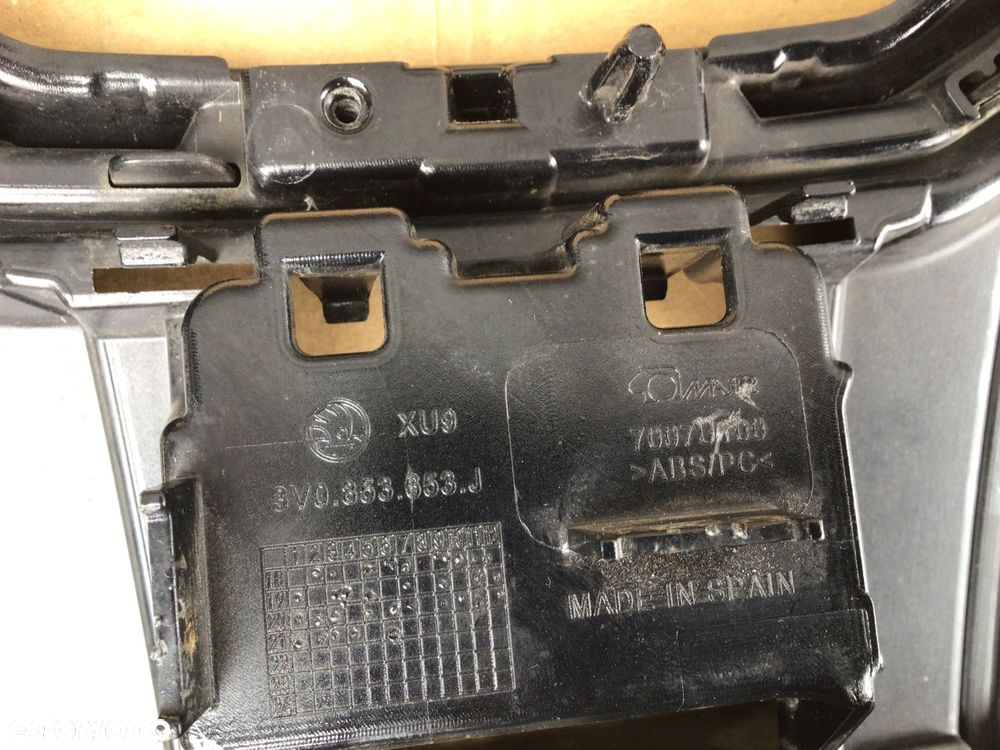 Grill Atrapa Skoda SuperB lll 3Lift - 4