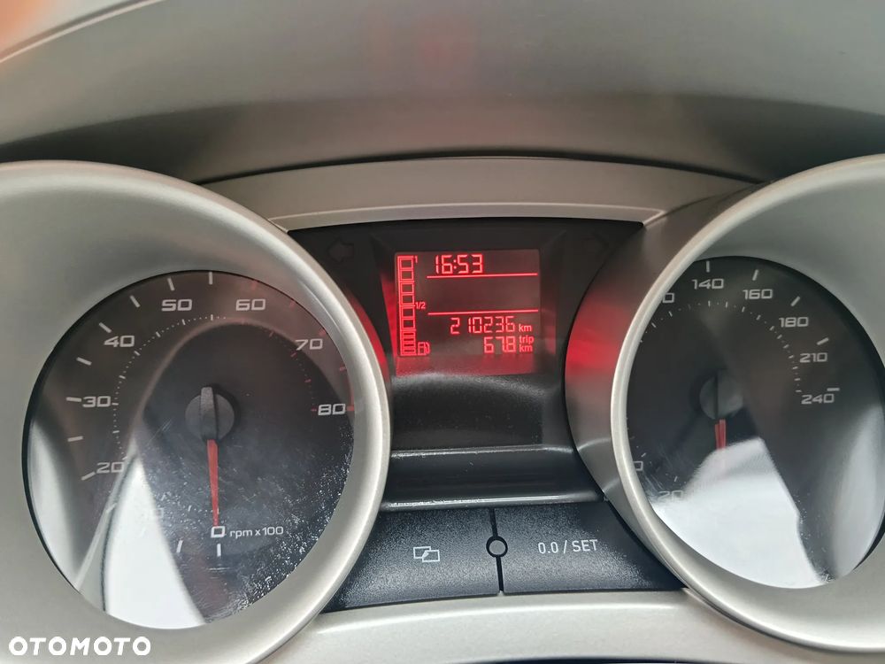 Seat Ibiza 1.4 16V Style - 27