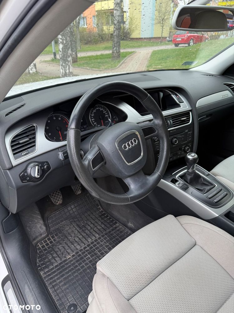 Audi A4 Allroad - 9