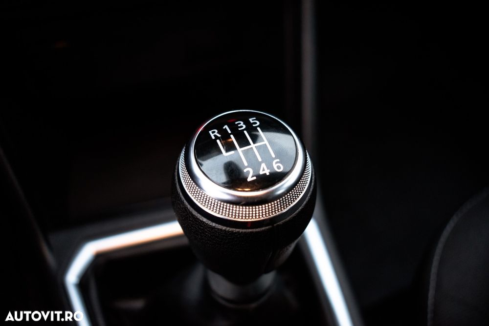 Dacia Logan TCe 90 MT6 Comfort - 32