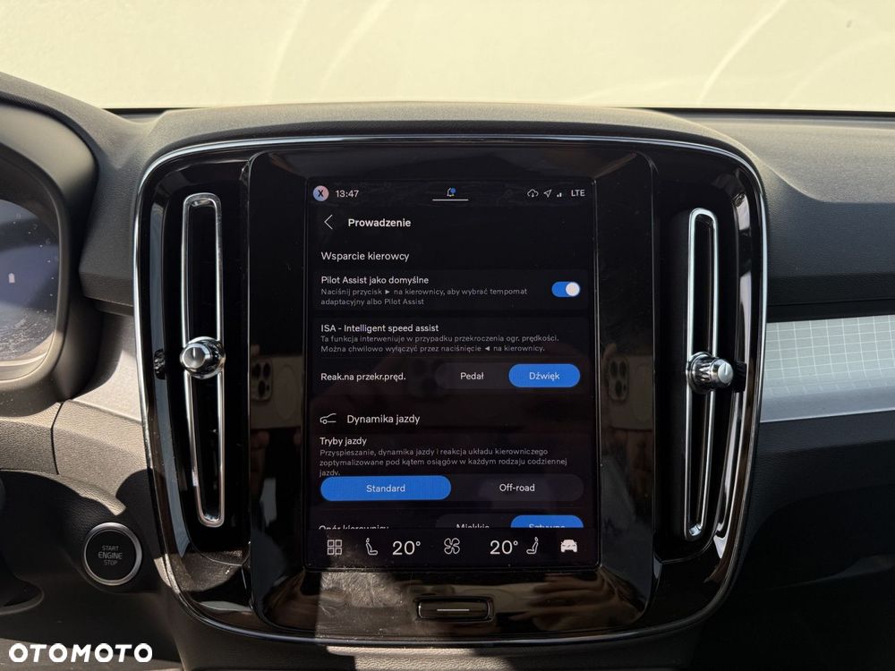 Volvo XC 40 - 24
