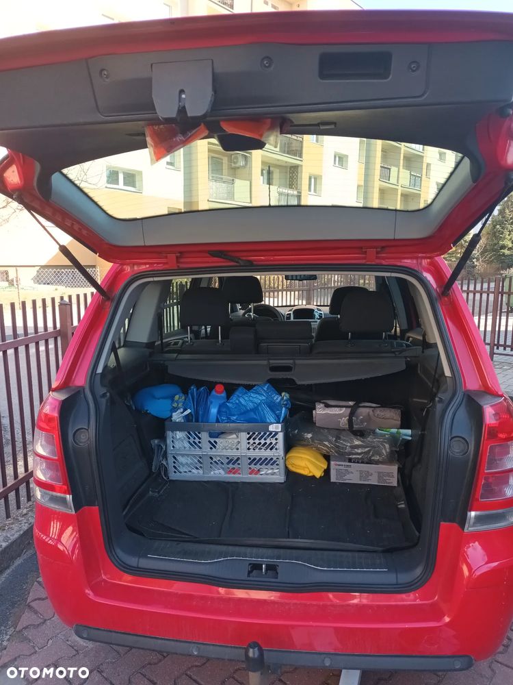 Opel Zafira - 10