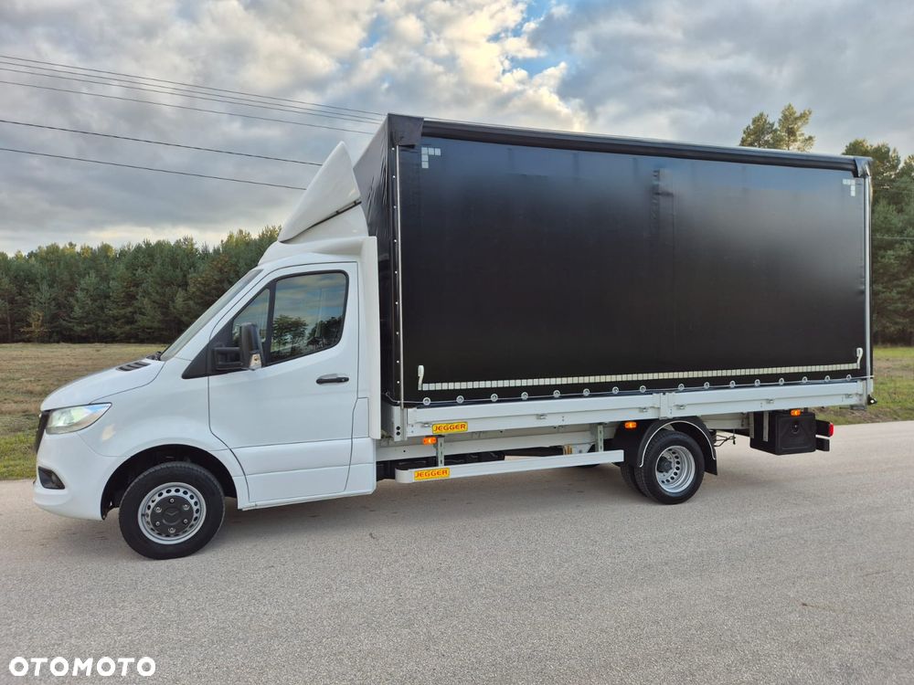 Mercedes-Benz Sprinter - 13