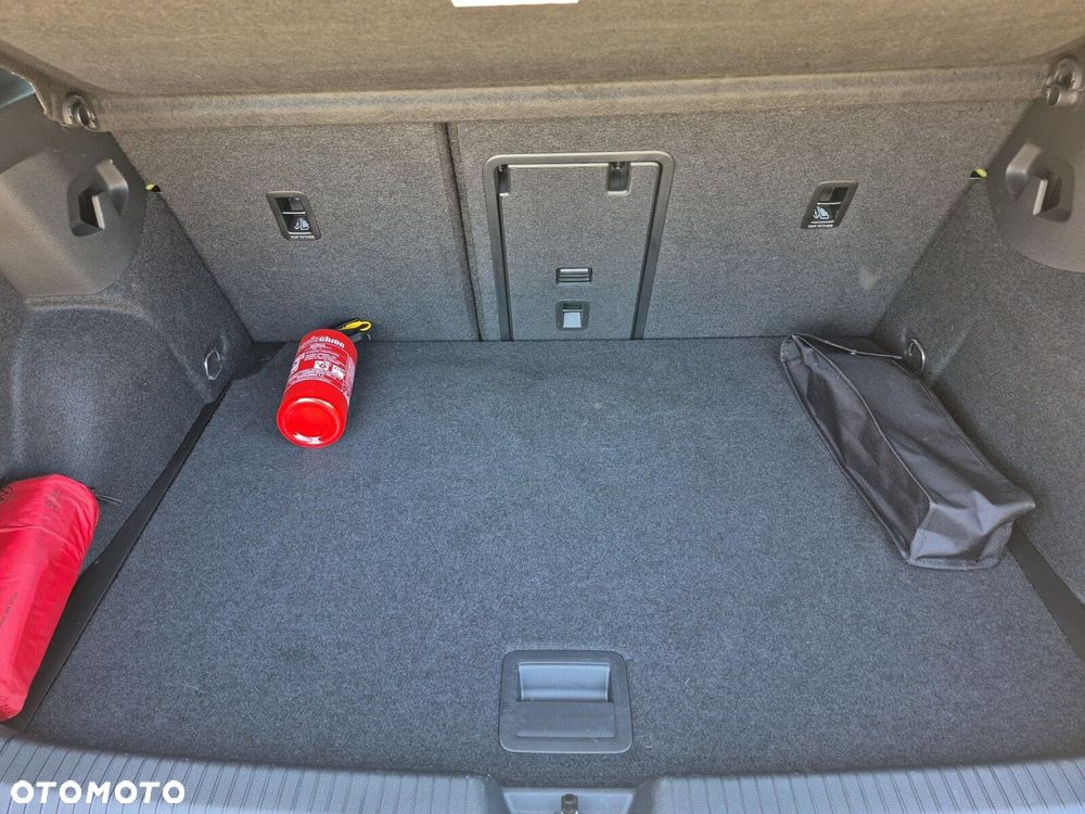 Volkswagen Golf - 13