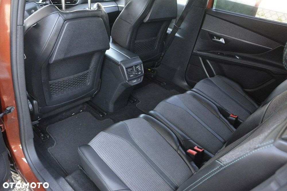 Peugeot 5008 BlueHDi 130 Allure Pack - 32