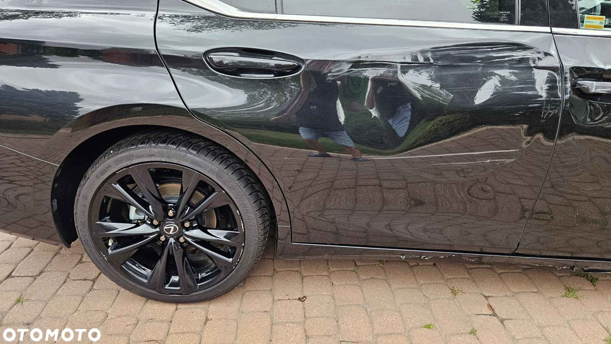 Lexus ES 300h F Sport Edition - 15