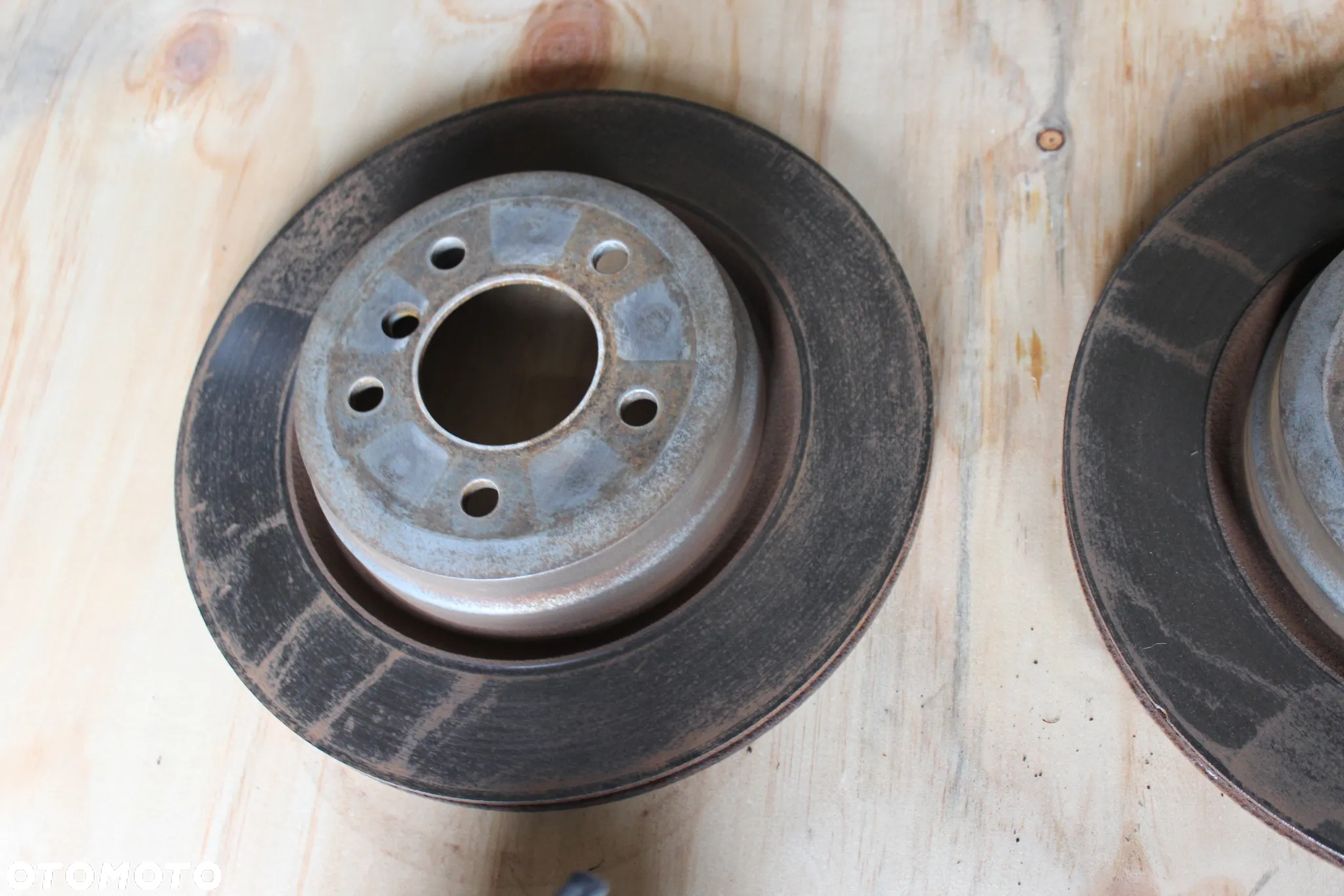 ZACISKI TARCZE HAMULCE TYLNE BMW E90 E91 336 MM  2009 - 3