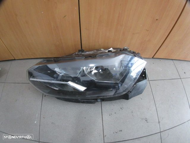 Farol 2G1941005 90099316 VW POLO 6 AW FASE 1 2018 1.0I 75CV 5P CINZA ESQ H7 + H7 ORIGINAL Apoios Danificados - 2