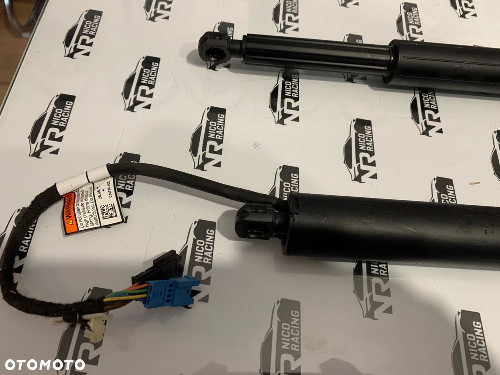 SIŁOWNIK TELESKOP KLAPY BAGAŻNIKA BMW 5 G31 7390410 KOMPLET - 4