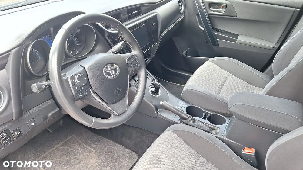 Toyota Auris - 12