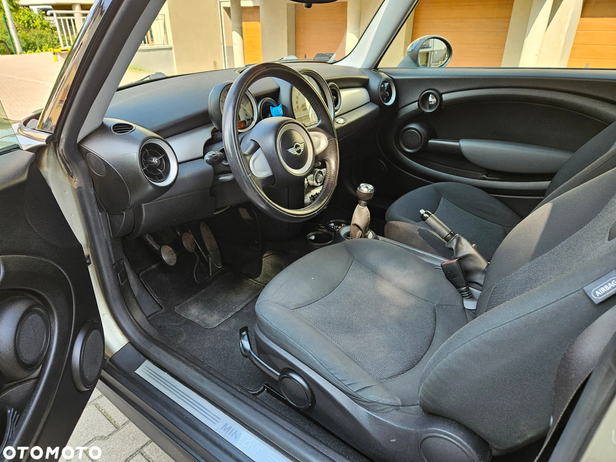 MINI ONE Standard - 14