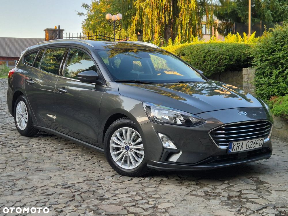 Ford Focus 1.5 EcoBlue Start-Stopp-System TITANIUM DESIGN - 4