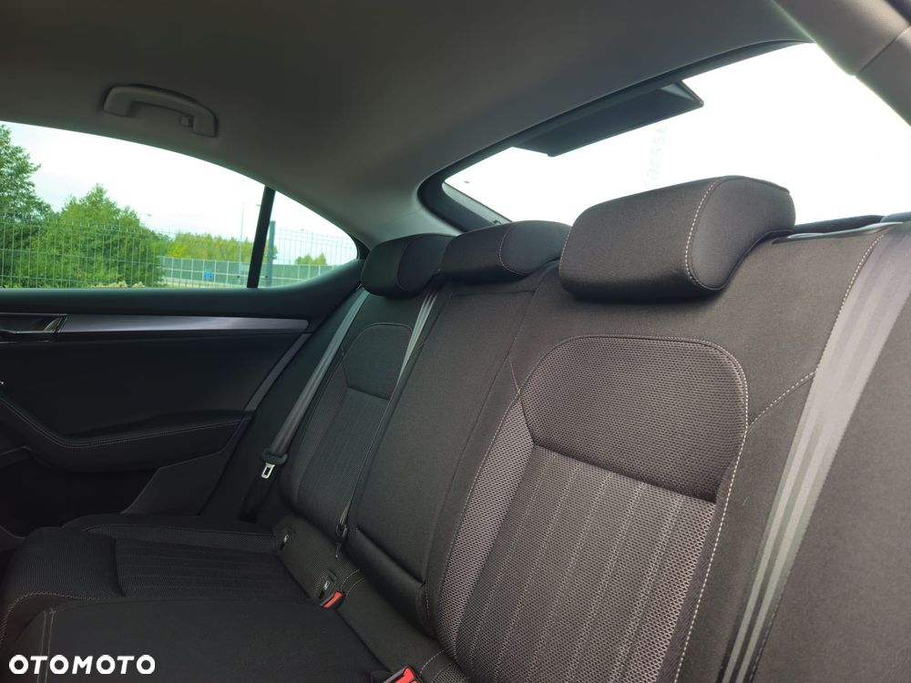 Skoda Superb 2.0 TSI Style DSG - 28