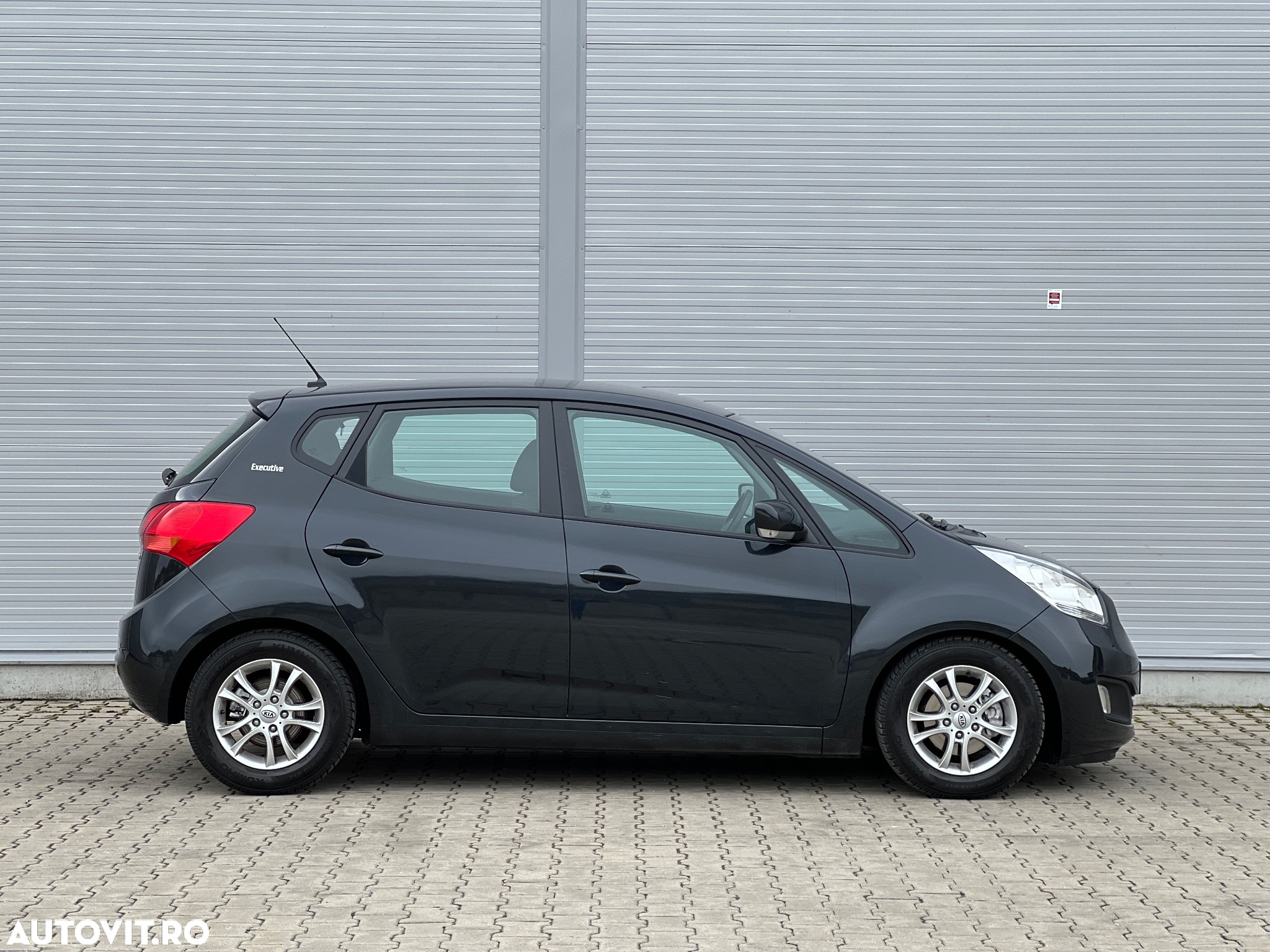 Kia Venga 1.6 CRDi 128 Black Collection - 2