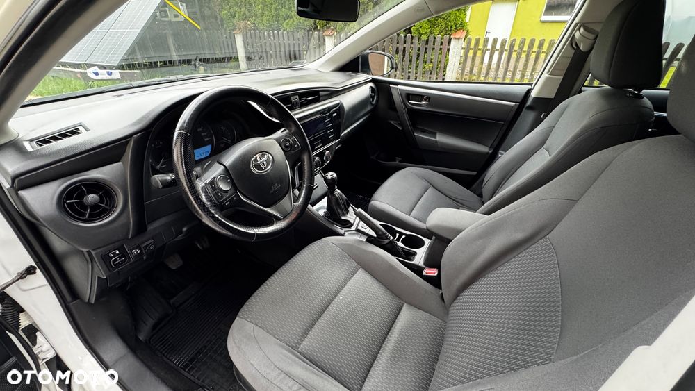 Toyota Corolla 1.6 Comfort - 9