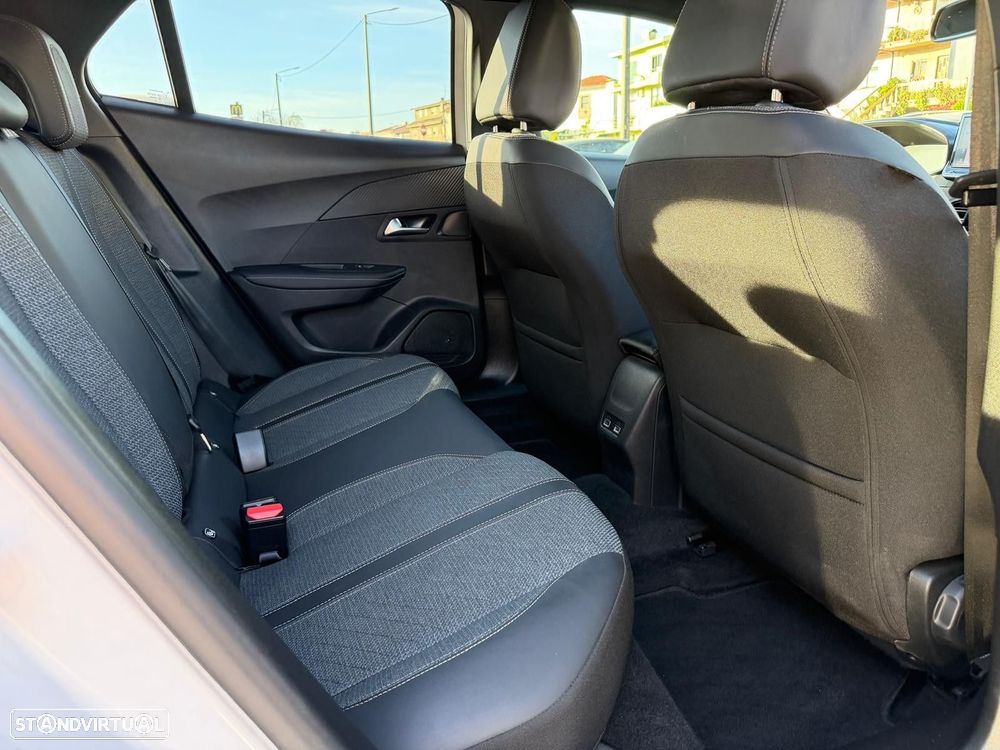 Peugeot 2008 1.2 Hybrid Allure e-DCS6 - 15