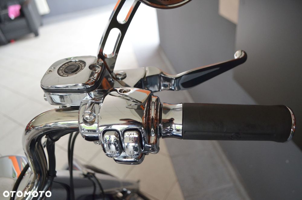 Harley-Davidson Softail Fat Boy - 32