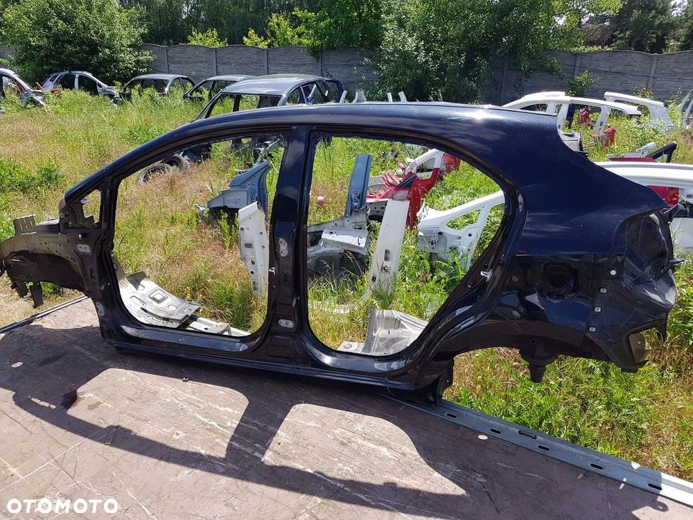 kia rio iii ćwiartka błotnik lewy tył 2011-